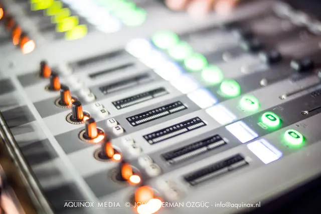 Event, people and live-music photography by Aquinox Media